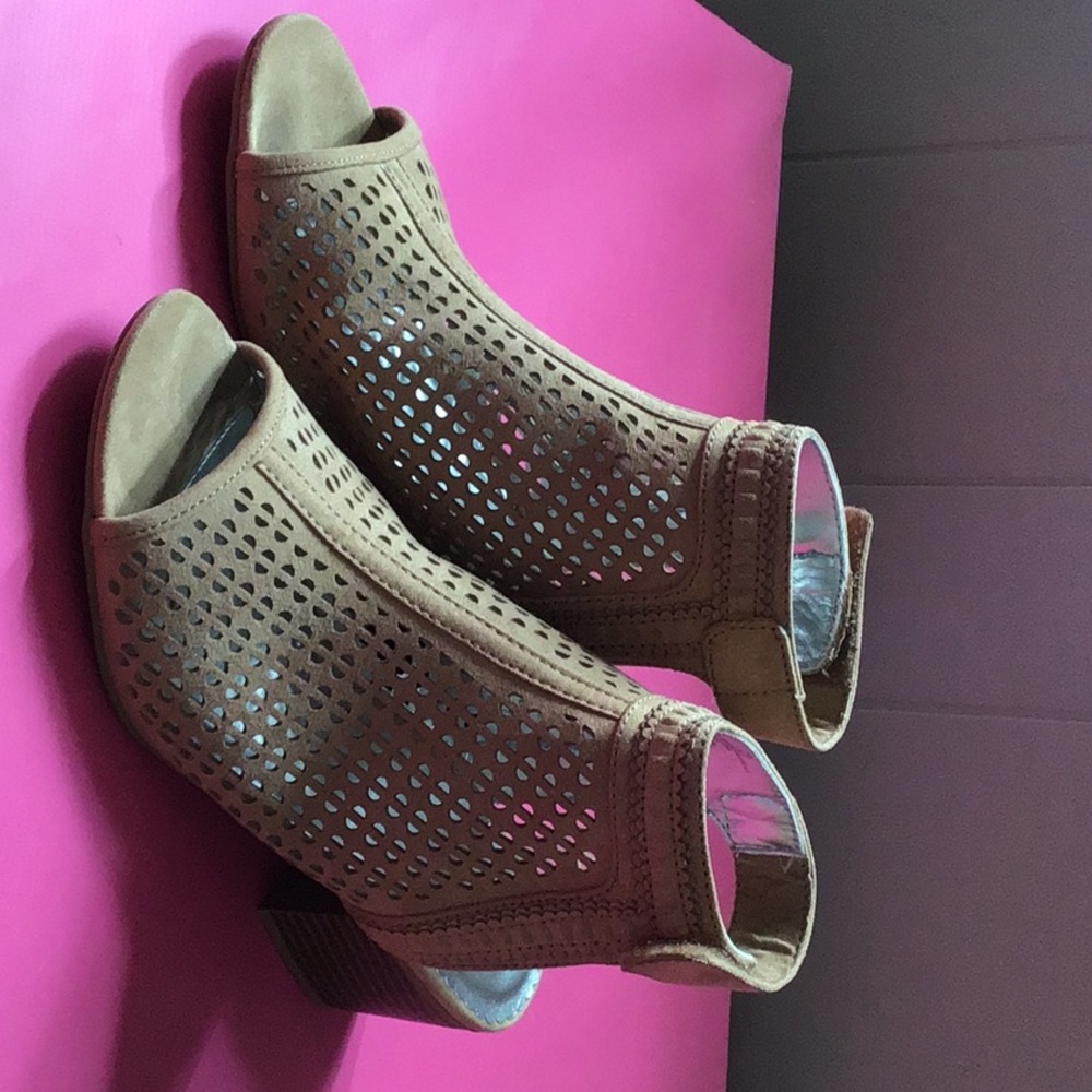brown size 7 justice heels